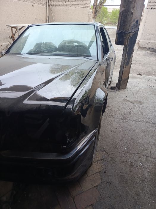 Mersades Benz124