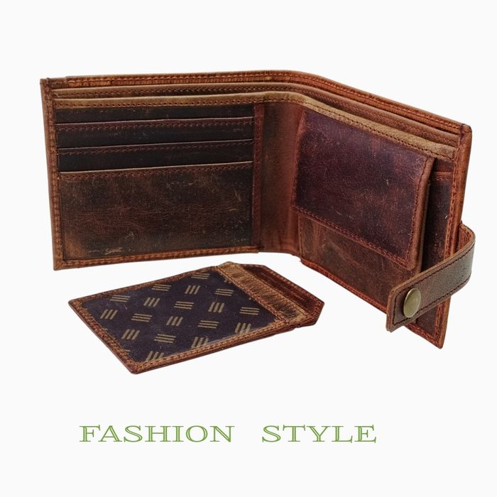 Мъжки портфейл от естествена кожа-кафяв цвят