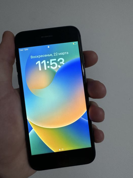 Продам Iphone 8 в хорошем состояние