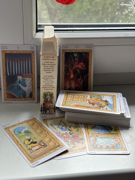 Карты Таро с котиками