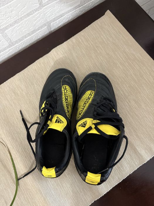 Детски бутонки addias predator 34 номер