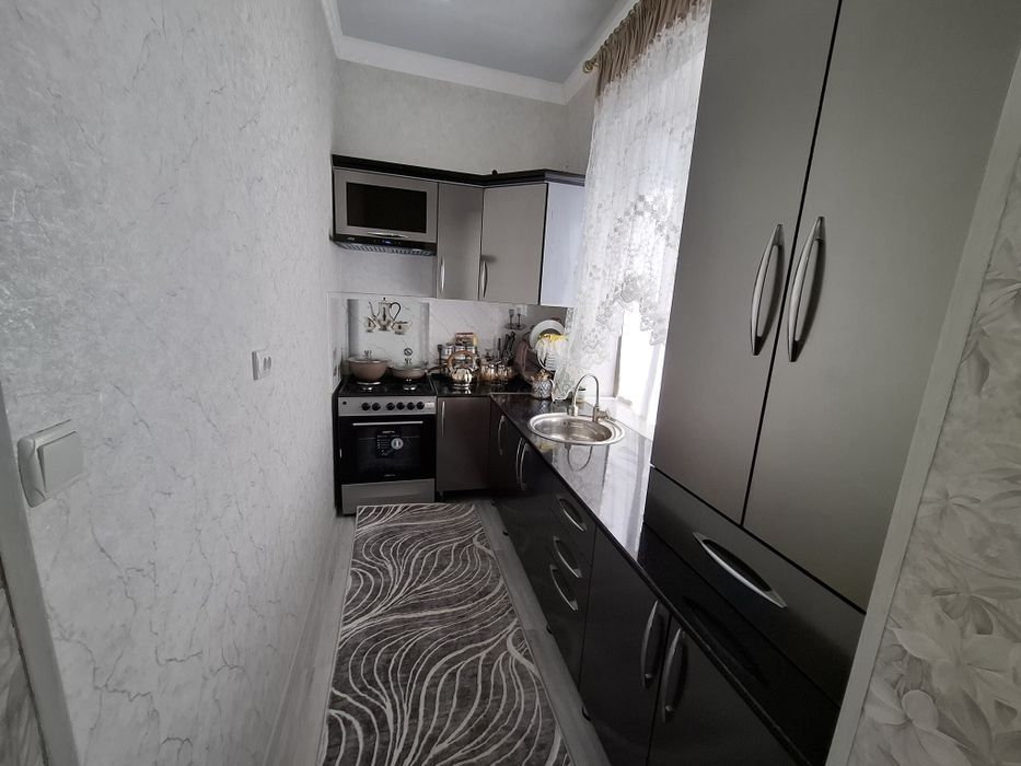 Срочно продаётся квартира 2х комнатная адреса сартепо 62кв 57.000$торг