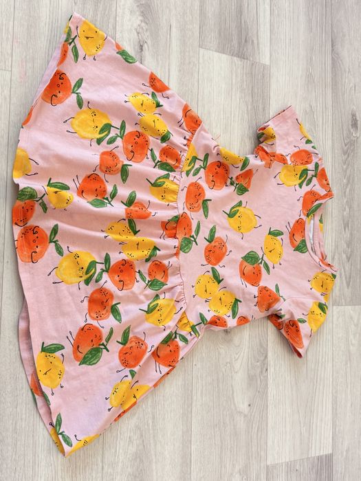 Продам детскую  одежда на девочку