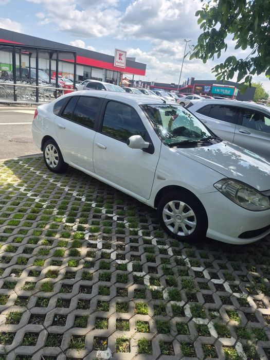 Vând Renault clio