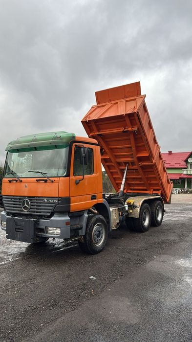 De vînzare basclă mercedes actros an fabricație 2000