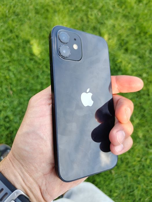 IPhone 12 de 64 GB in stare buna de utilizare