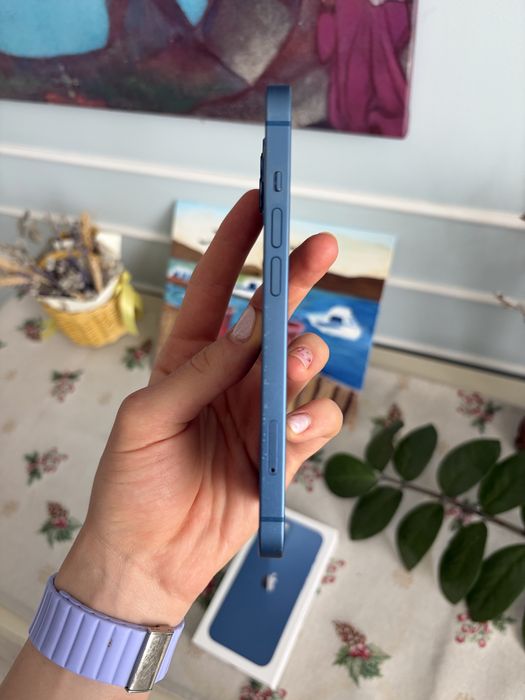 Продам iPhone 13, 256 гб