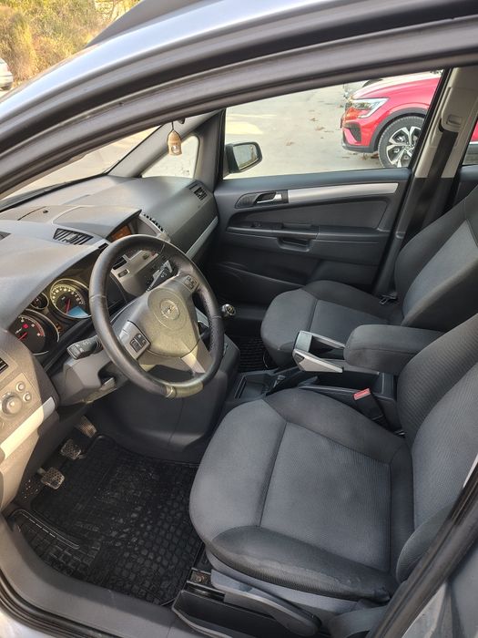 Opel Zafira 1.9 120 к.с. 7 места