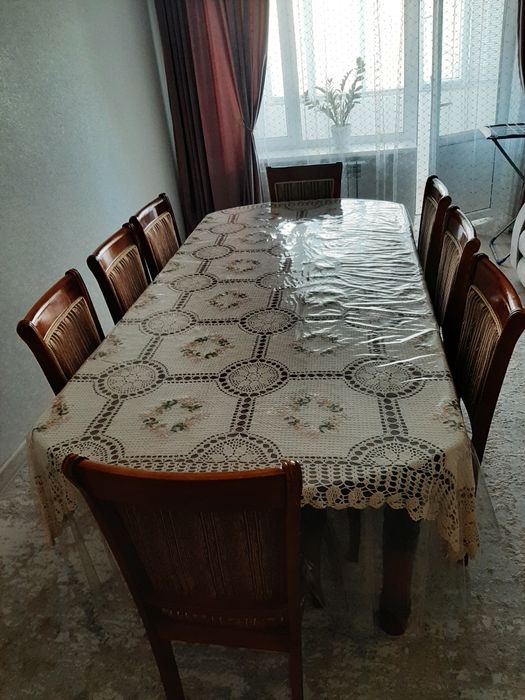 Продам стол гостевой