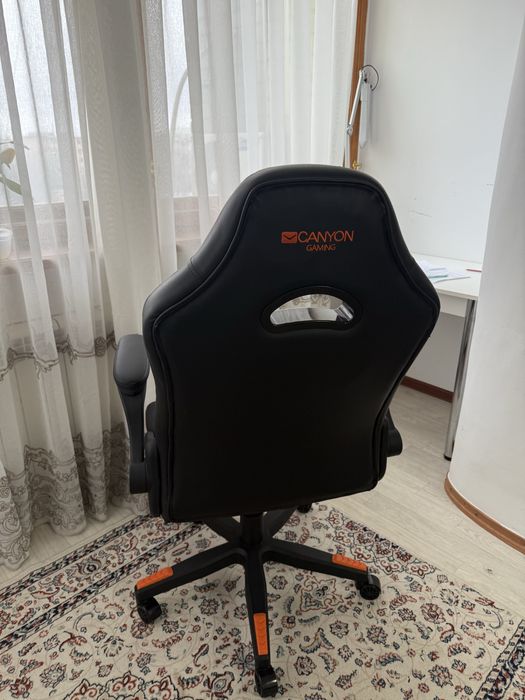 Продам игровое кресло