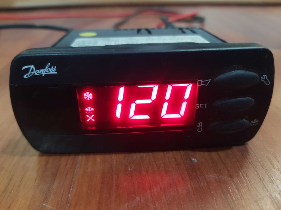 Controller EKC202D1 Danfoss