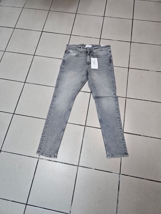 Vjnd Blugi Calvin Klein w 33-L32