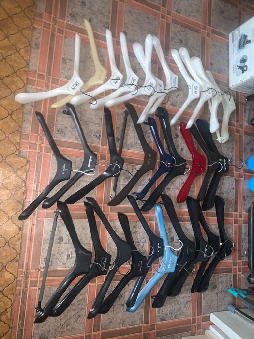 Плечики вешалки разные