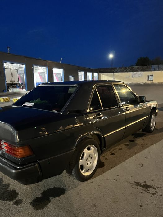 Машина мерседес 190 mercedes