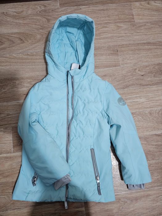 Продается куртка демисезонная на девочку