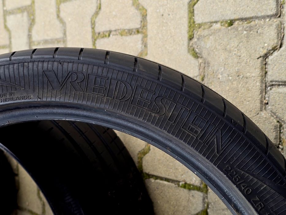 225 40 19 vredestein