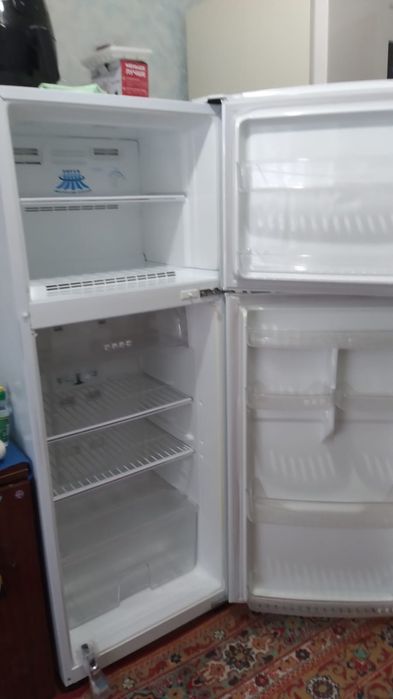 Продам холодильник