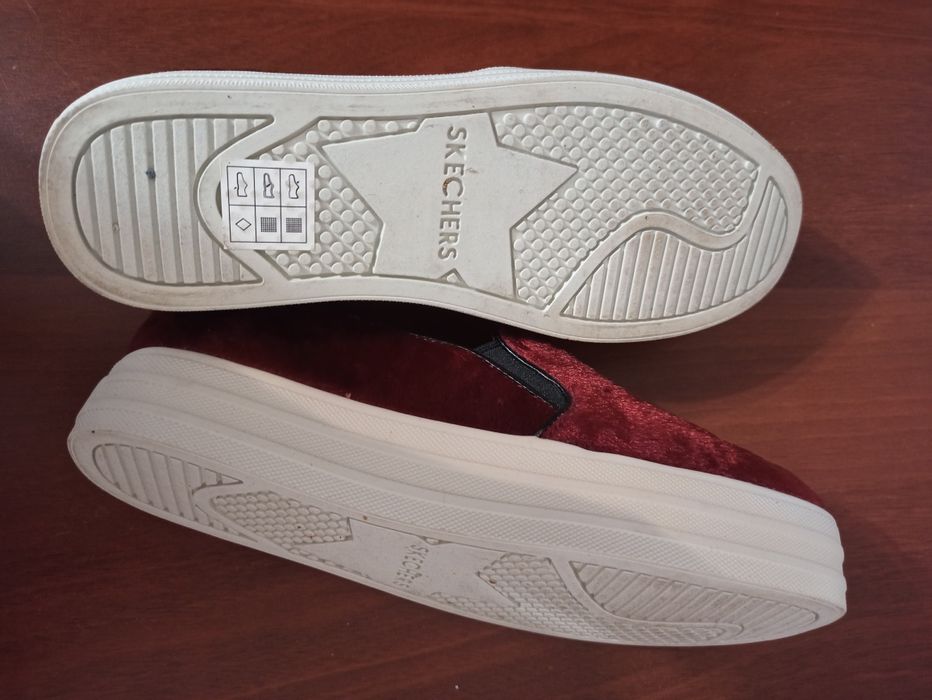 Слипоны Skechers