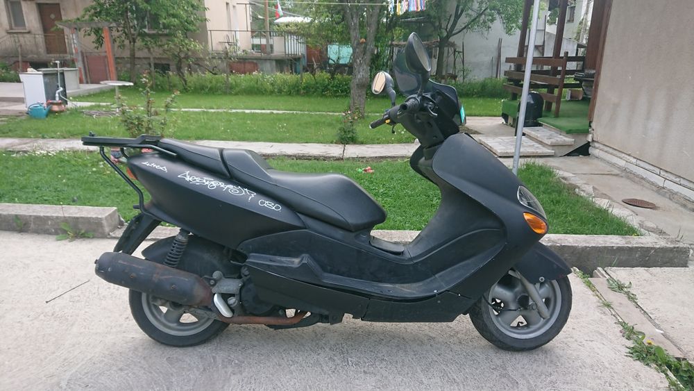 Скутер Yamaha Yp125R