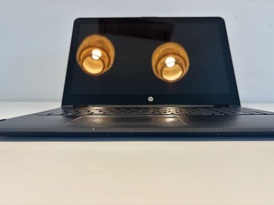 Laptop HP Envy rabatabil 1TB memorie