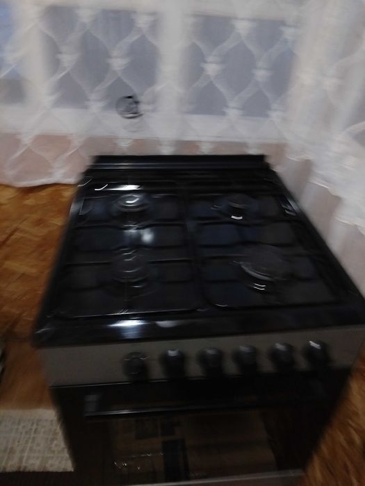 Продам Газ плиту