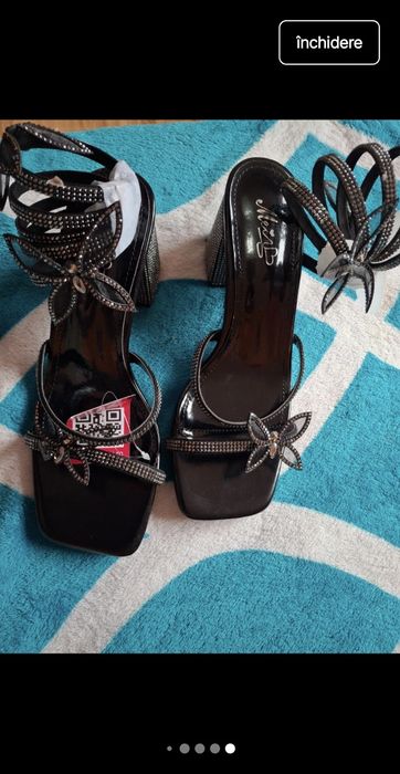 Sandale cu toc gros