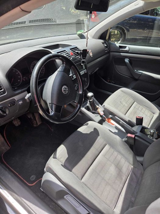 VOLKSWAGEN Golf 2006 — imagine 3