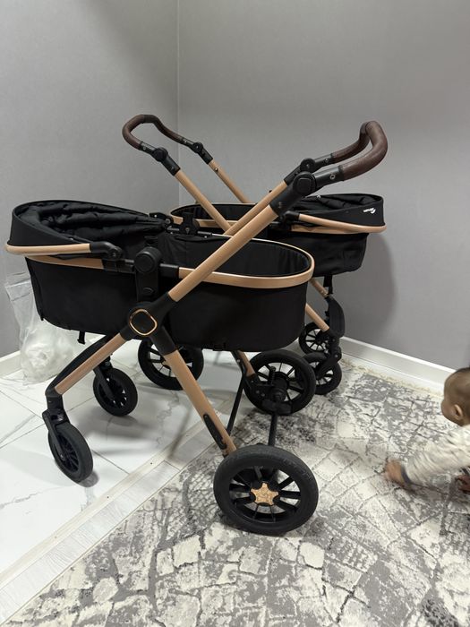 Коляски 3в1 в комплекте есть автокресло , трансформер