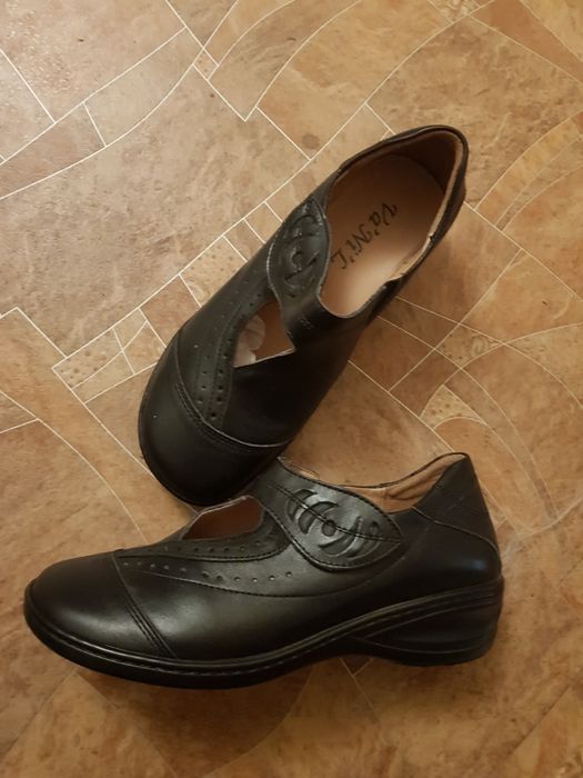 Продам туфли женские