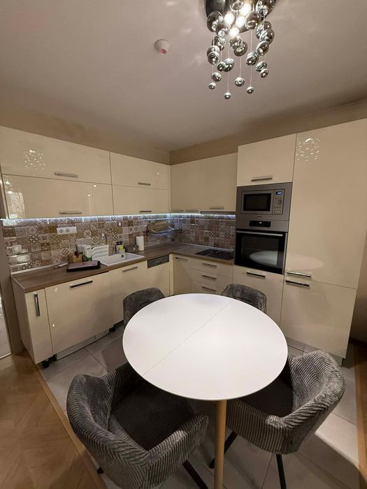 Дава се под наем Тристаен апартамент в София, Дианабад - 95 кв.м за 1095.99 € - Снимка #2