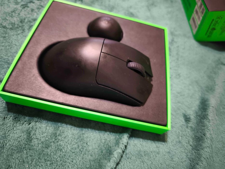 Гейминг мишка Razer - DeathAdder V4 Pro, оптична, безжична, черна