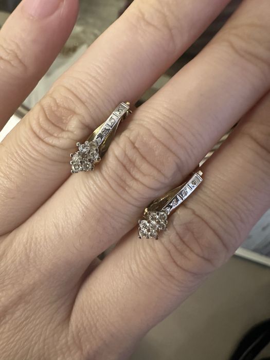 Золотые серьги с бриллиантами