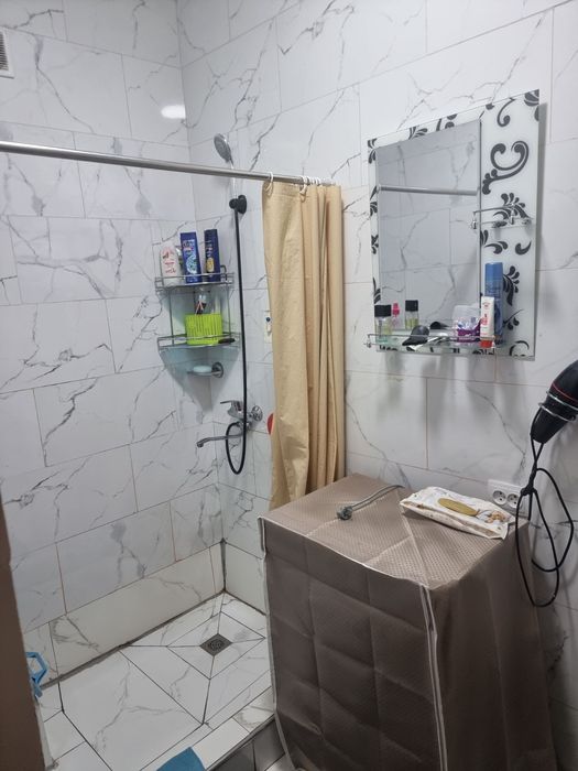 Срочно 1-комнатная 1/1/4  северний алмазар