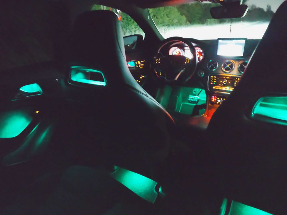 Mercedes-Benz CLA 220 4 matic AMG line