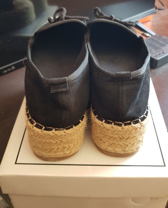 Дамски велурени обувки