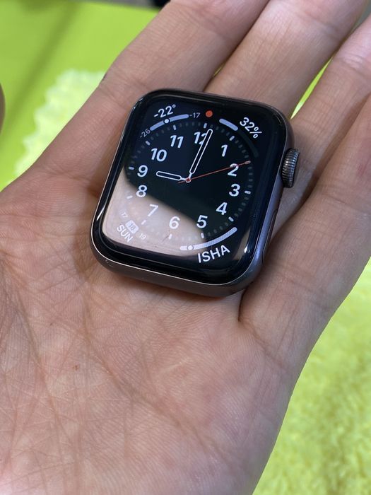 Продам apple watch 4 40