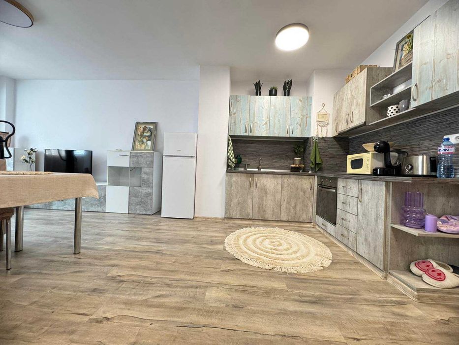 Дава се под наем Двустаен апартамент в Бургас, Зорница - 54 кв.м за 408 € - Снимка #2