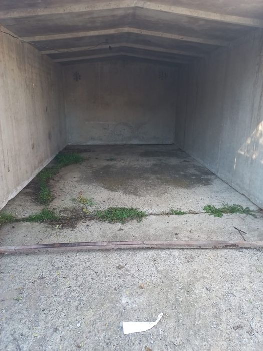 Garaj  din  beton