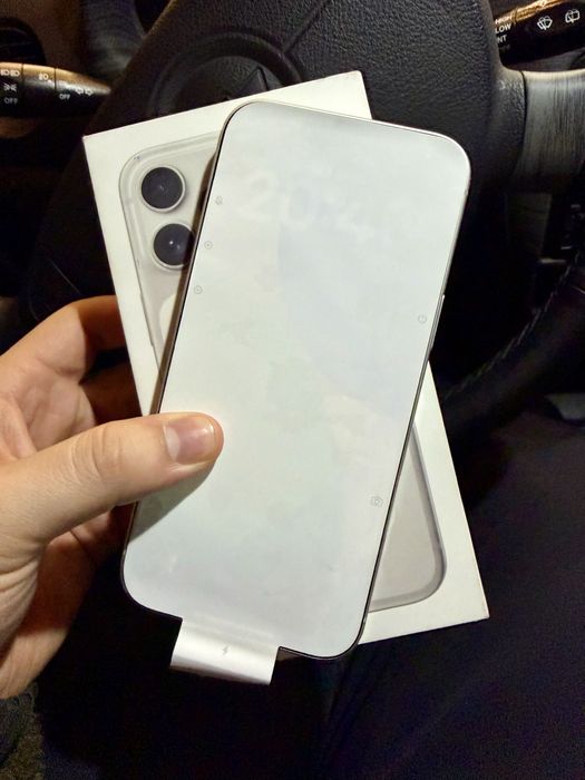 Iphone 17pro max yangi