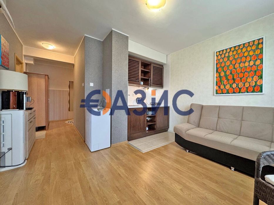 Апартамент с 1 спалня в комплекс Месембрия Ризорт, Слънчев Бряг,