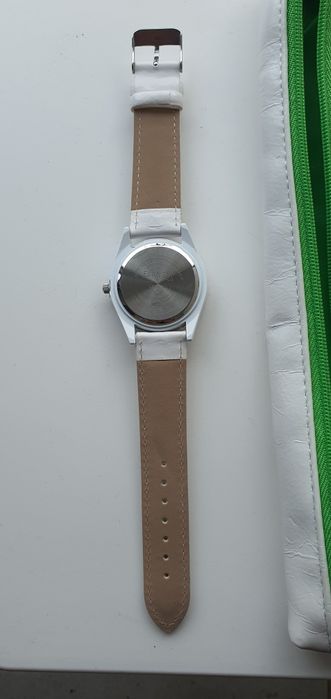 Нов ръчен часовник Elancyl