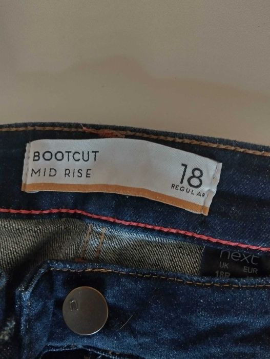 НОВИ Дамски дънки NEXT, размер UK 18, модел bootcut, тъмно син