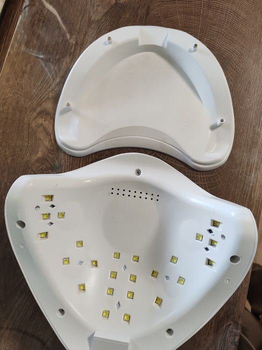 UV лампа за нокти