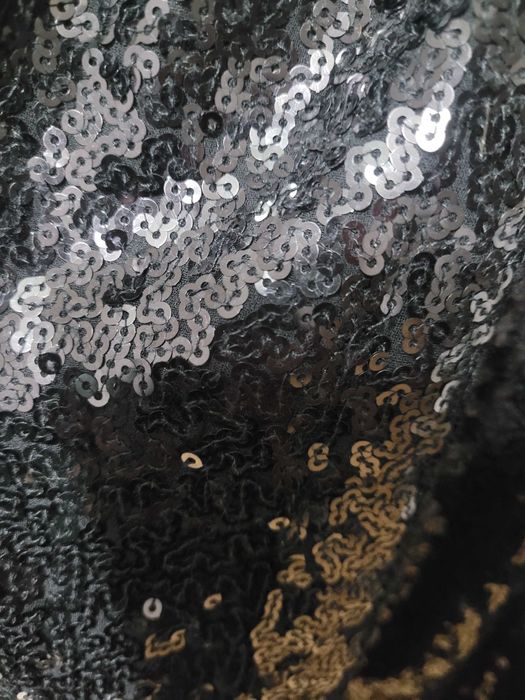 Rochie din paiete neagra, este WOW, cu spatele gol, marime XS