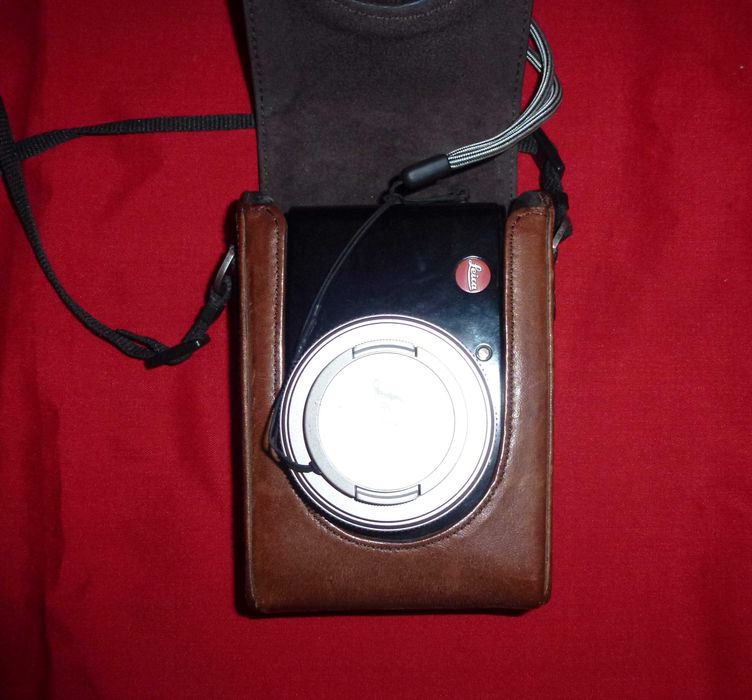 Прекрасен,оригинален от чиста кожа калъф за цифров фотоапарат Leica