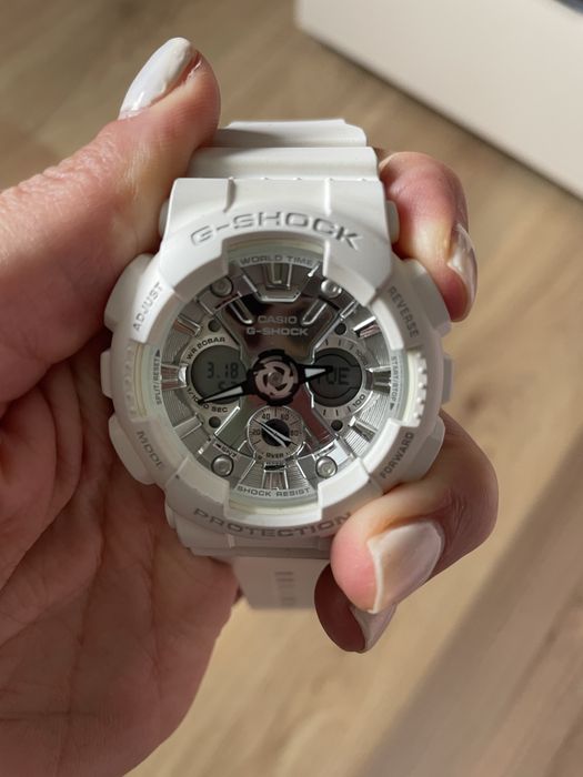 Часовник G-SHOCK