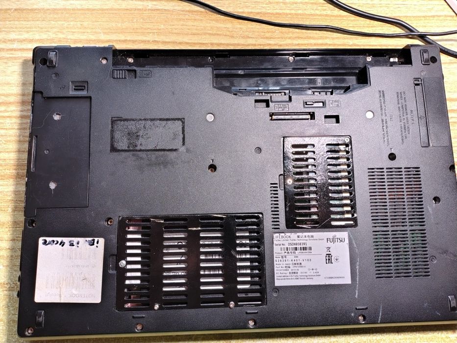Fujitsu Siemens Lifebook E554 cu SSD
