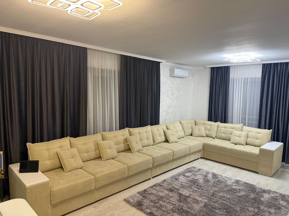 Canapea colțar XXL extensibilă – 5,10 m x 2,50 m