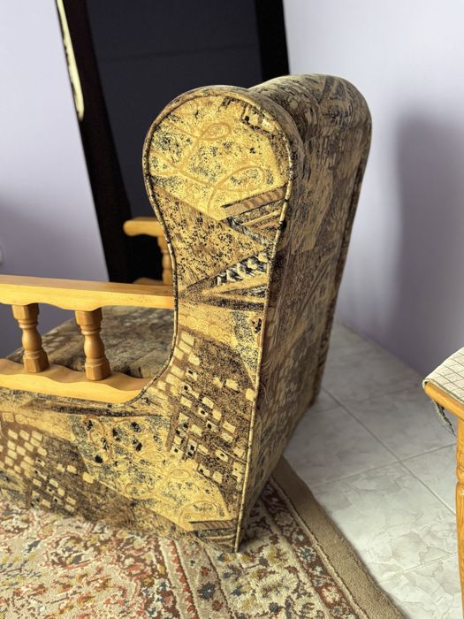 Fotolii vintage + masuta lemn masiv - set mobilier stare excelenta