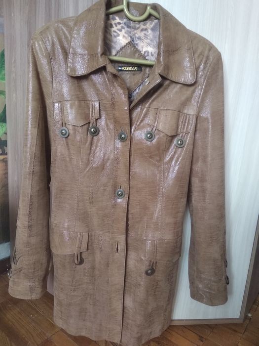 Продам кожаную куртку